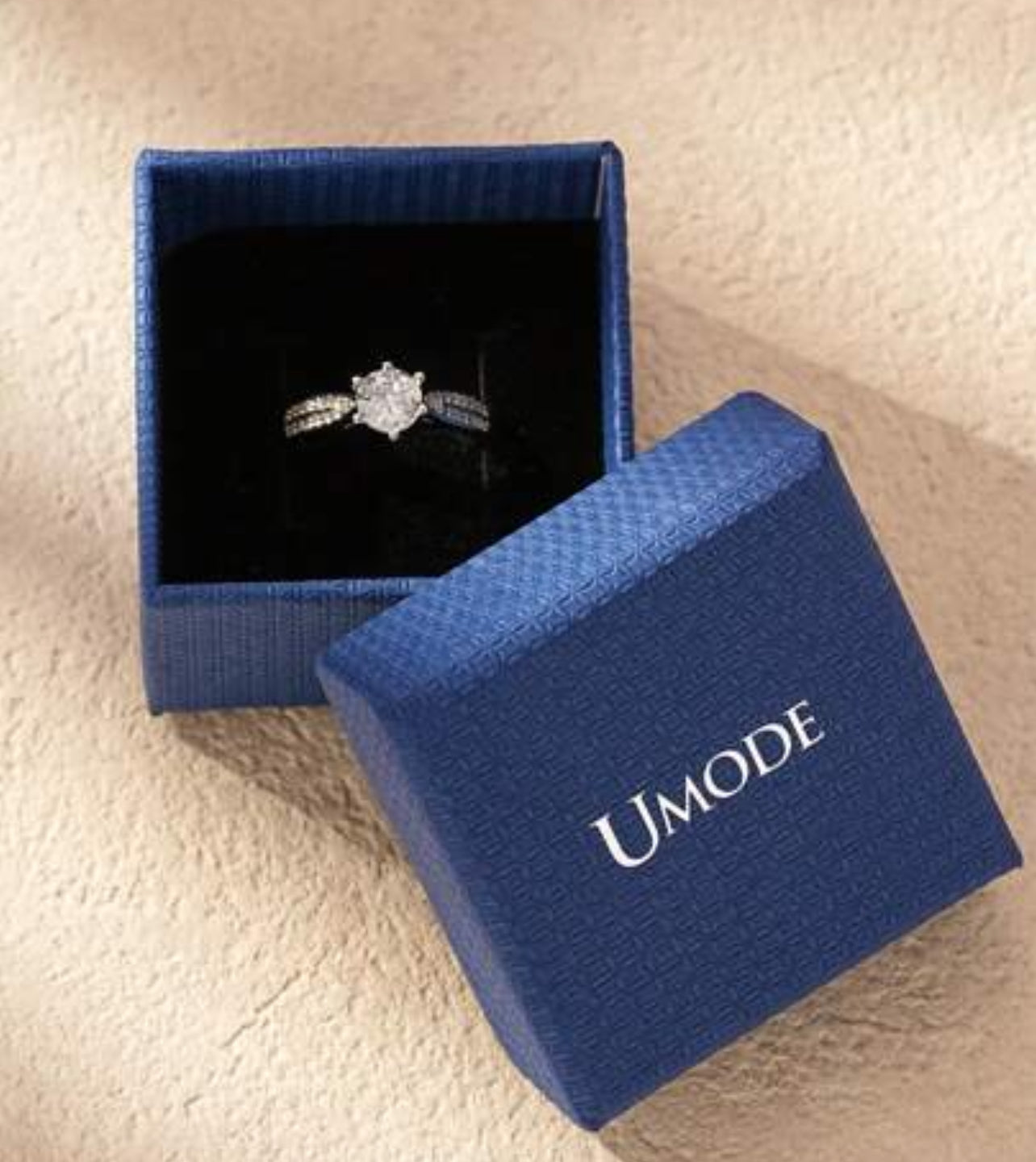 bague solitaire avec boite