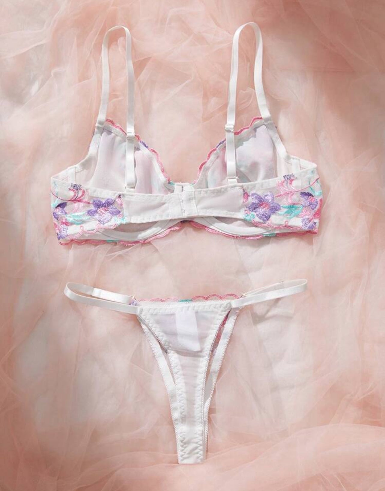 sous vêtement raffiné