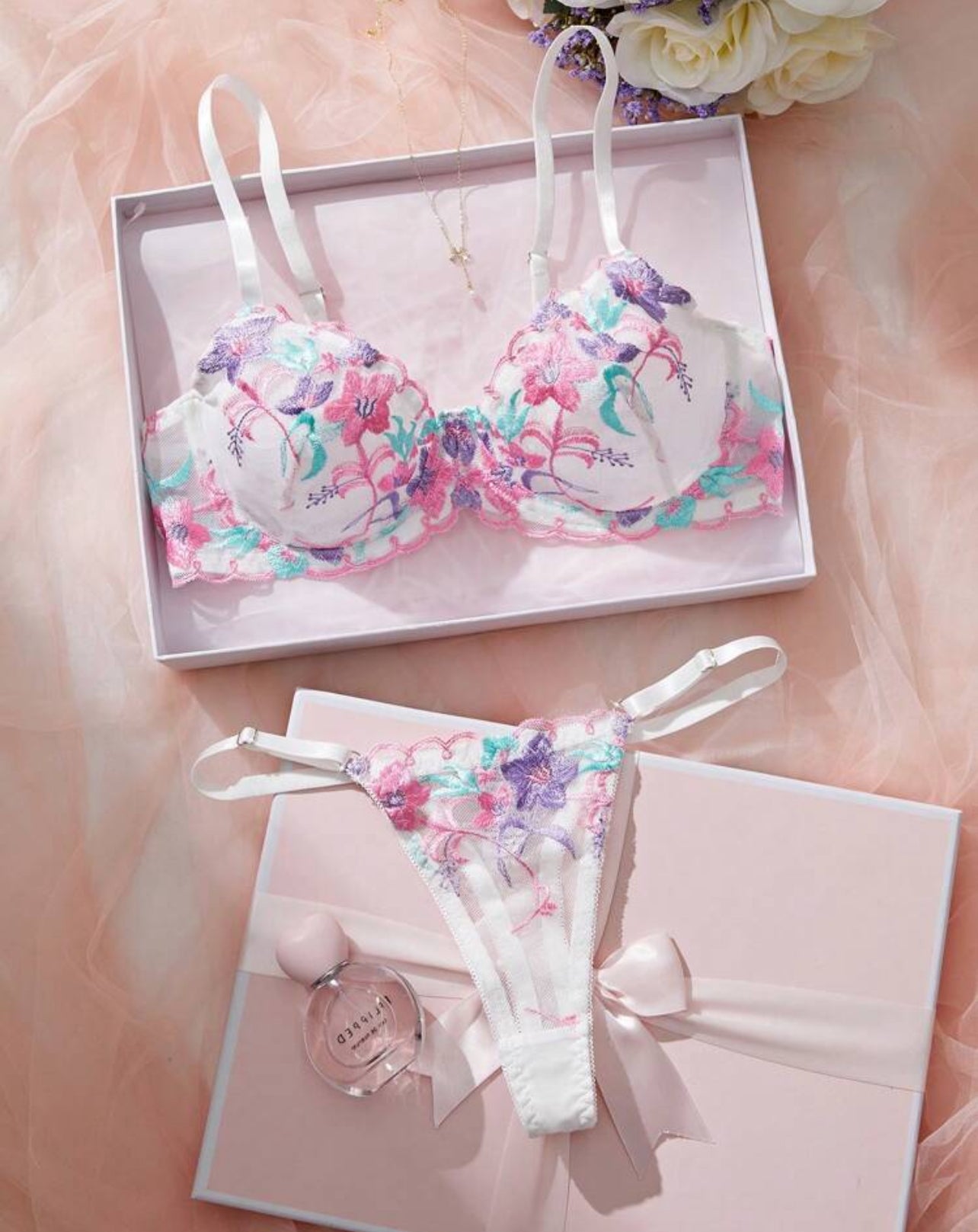 sous vêtement raffiné